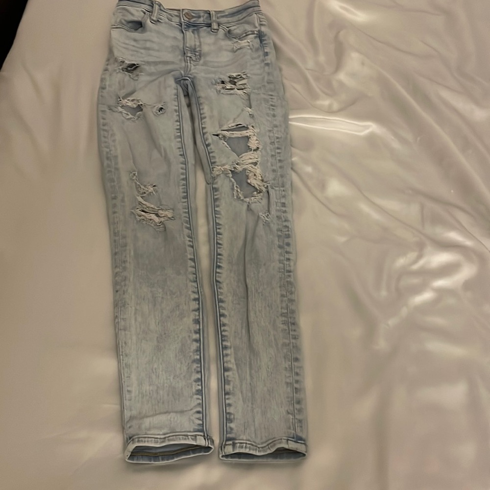 NEW American Eagle ripped jeans